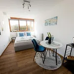 Come4stay - Holzheim I Modern I Wlan I Kueche I Parkplatz I Smarttv Mit Netflix Appartement Passau