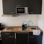 Come4stay - Holzheim I Modern I Wlan I Kueche I Parkplatz I Smarttv Mit Netflix Appartement