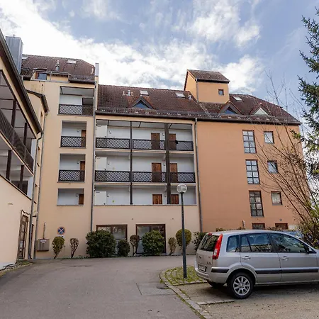 Come4stay - Holzheim I Modern I Wlan I Kueche I Parkplatz I Smarttv Mit Netflix Appartement *