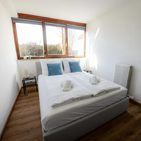Come4stay - Holzheim I Modern I Wlan I Kueche I Parkplatz I Smarttv Mit Netflix Apartment