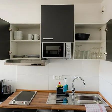 Appartement Come4stay - Holzheim I Modern I Wlan I Kueche I Parkplatz I Smarttv Mit Netflix
