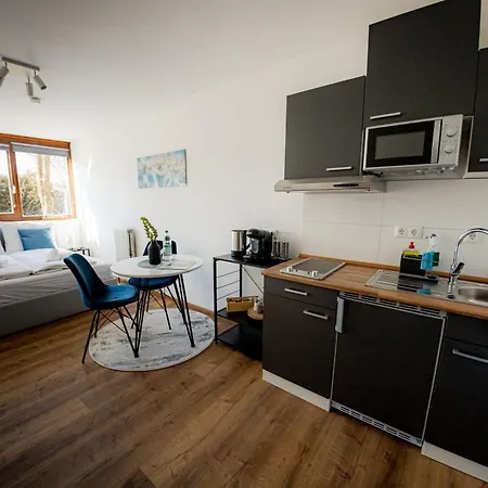Come4stay - Holzheim I Modern I Wlan I Kueche I Parkplatz I Smarttv Mit Netflix Apartment