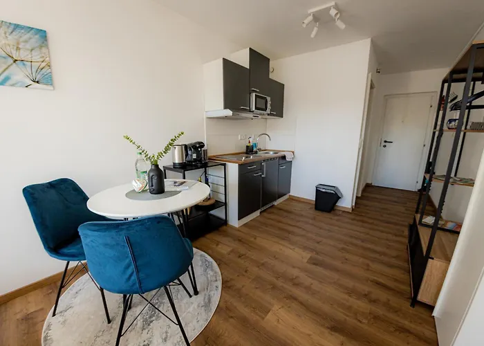 Come4stay - Holzheim I Modern I Wlan I Kueche I Parkplatz I Smarttv Mit Netflix Διαμέρισμα *