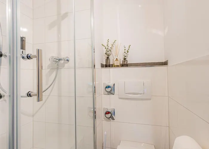 Come4stay - Holzheim I Modern I Wlan I Kueche I Parkplatz I Smarttv Mit Netflix * Πασάου