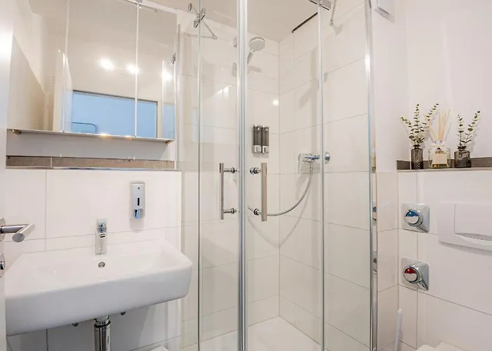 Come4stay - Holzheim I Modern I Wlan I Kueche I Parkplatz I Smarttv Mit Netflix Πασάου