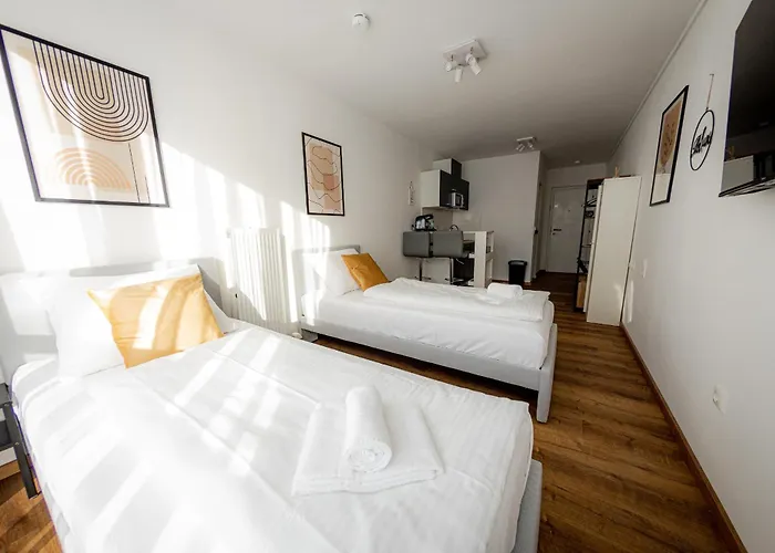 Διαμέρισμα Come4stay - Holzheim I Modern I Wlan I Kueche I Parkplatz I Smarttv Mit Netflix
